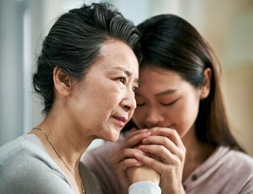How to Deal with a Dementia Parent: 5 Tips for This Trying Time